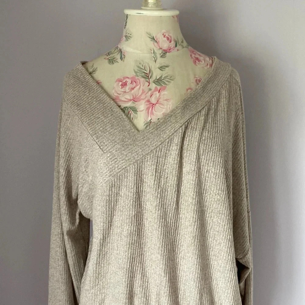 Stella & Dot double v sweater size small - Picture 4 of 13